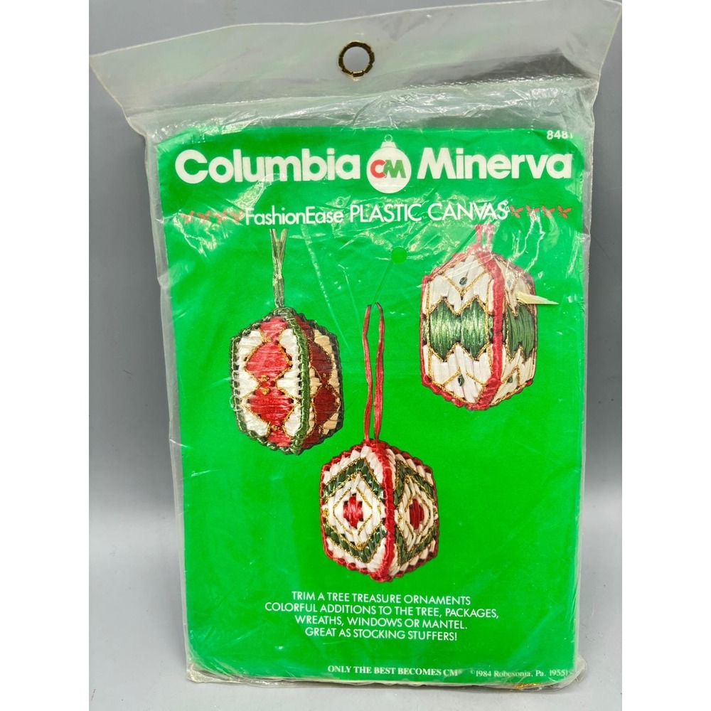 Vintage Dimensions  Ornament Christmas Craft Kit Plastic Canvas